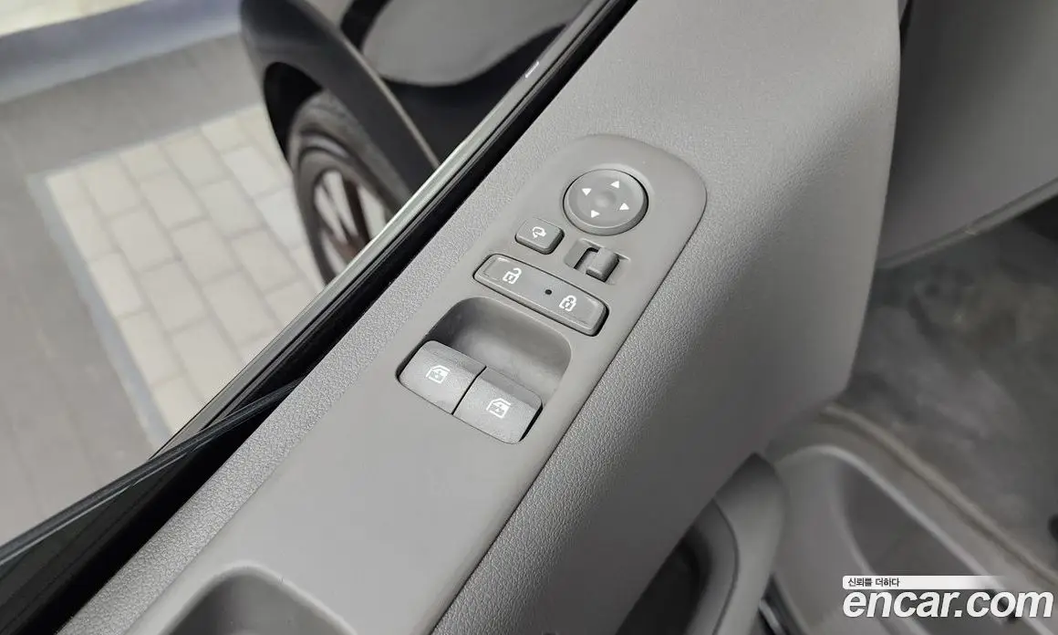Hyundai Staria 2023 2.2 автомат (гидро), фото 28
