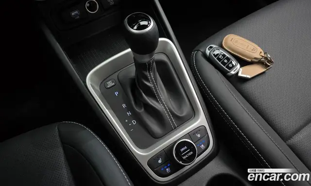Hyundai Venue 2025 1.6 автомат (гидро), миниатюра 12