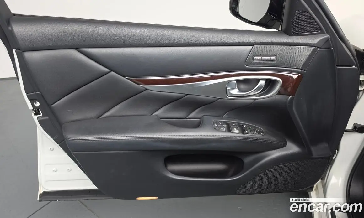 Infiniti Q70 2015 3.7 автомат (гидро), фото 13 Infiniti Q70 2015 3.7 автомат (гидро), фото 13