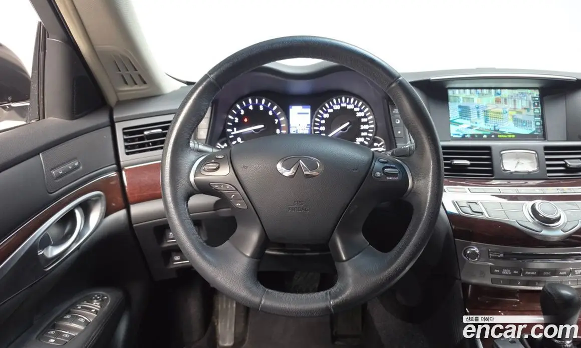 Infiniti Q70 2015 3.7 автомат (гидро), фото 18 Infiniti Q70 2015 3.7 автомат (гидро), фото 18