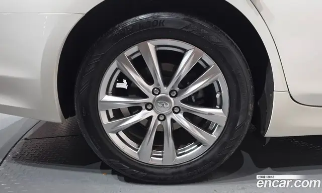 Infiniti Q70 2015 3.7 автомат (гидро), миниатюра 4 Infiniti Q70 2015 3.7 автомат (гидро), миниатюра 4