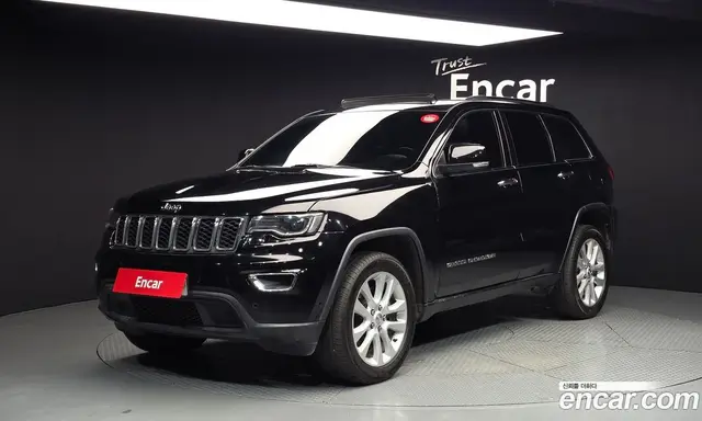 Jeep Cherokee 2017 3.6 автомат (гидро), миниатюра 1 Jeep Cherokee 2017 3.6 автомат (гидро), миниатюра 1