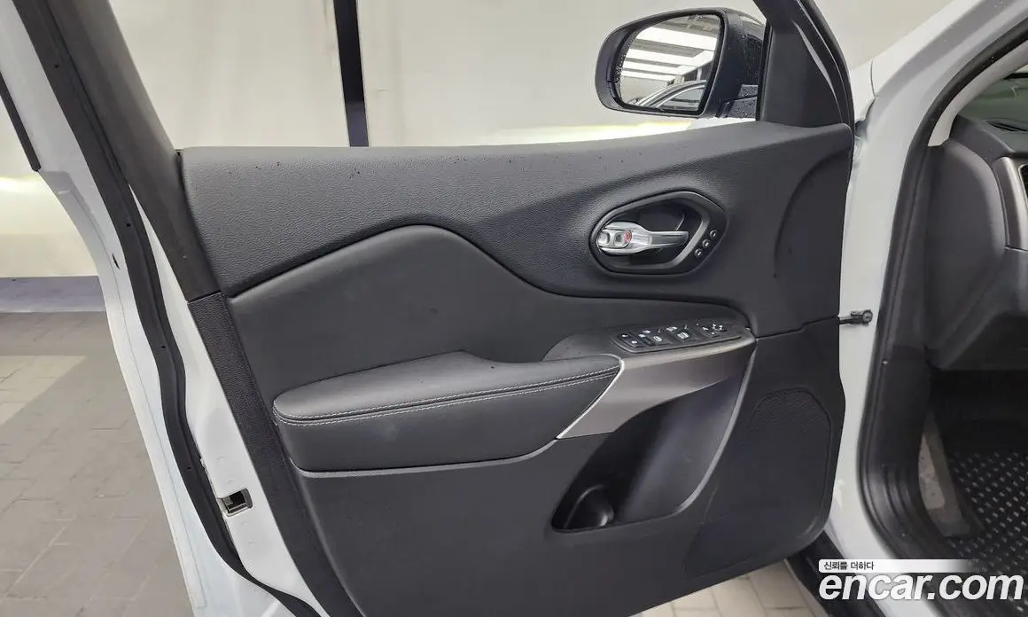 Jeep Cherokee 2022 2.4 автомат (гидро), фото 14 Jeep Cherokee 2022 2.4 автомат (гидро), фото 14