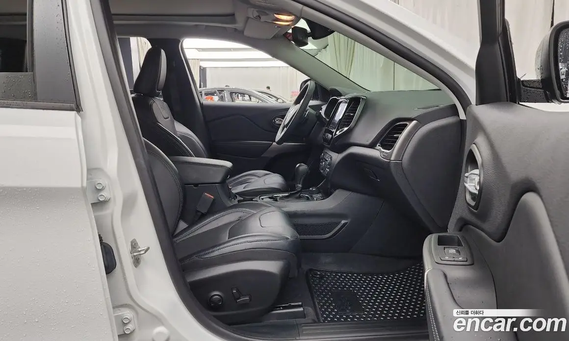 Jeep Cherokee 2022 2.4 автомат (гидро), фото 17 Jeep Cherokee 2022 2.4 автомат (гидро), фото 17