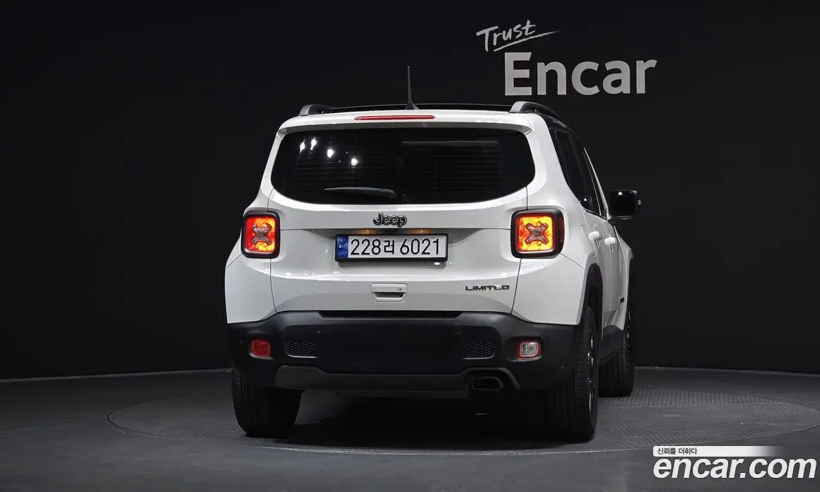 Jeep Renegade 2019 2.4 автомат (гидро), фото 4 Jeep Renegade 2019 2.4 автомат (гидро), фото 4