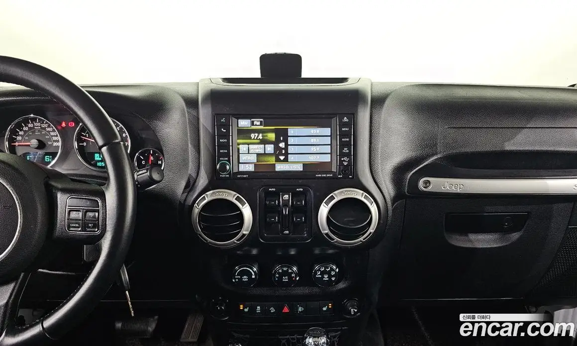 Jeep Wrangler 2017 3.6 автомат (гидро), фото 16 Jeep Wrangler 2017 3.6 автомат (гидро), фото 16