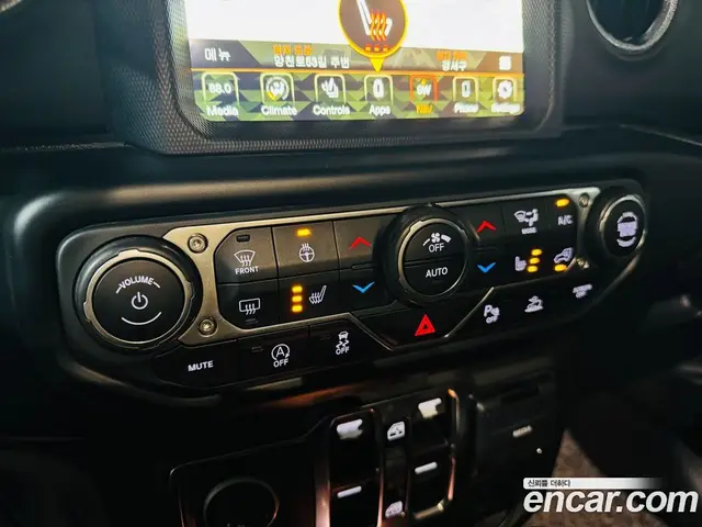 Jeep Wrangler 2021 2.0 автомат (гидро), миниатюра 12
