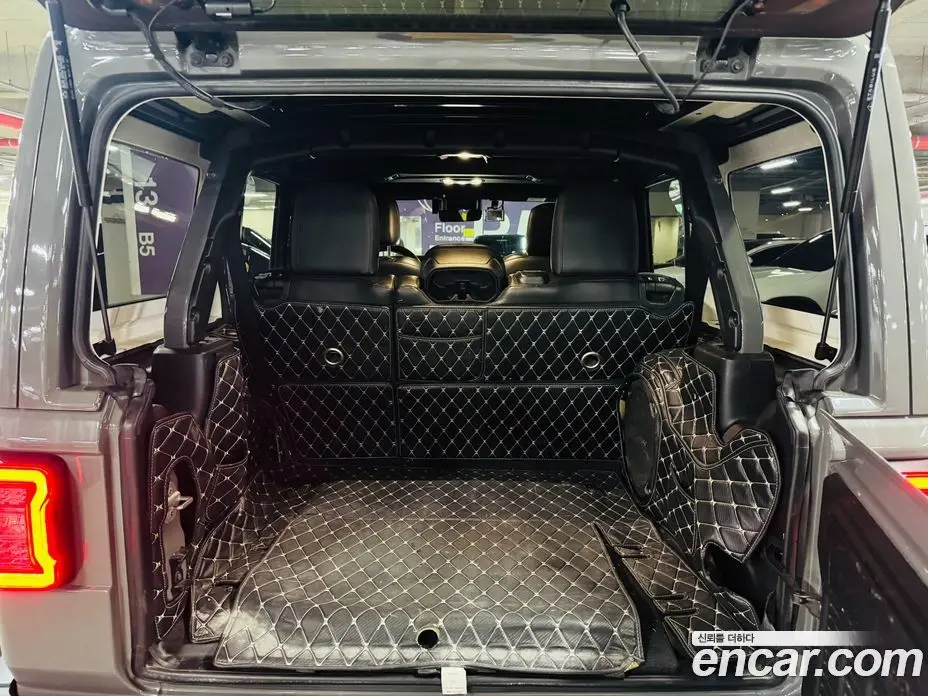 Jeep Wrangler 2021 2.0 автомат (гидро), фото 18 Jeep Wrangler 2021 2.0 автомат (гидро), фото 18