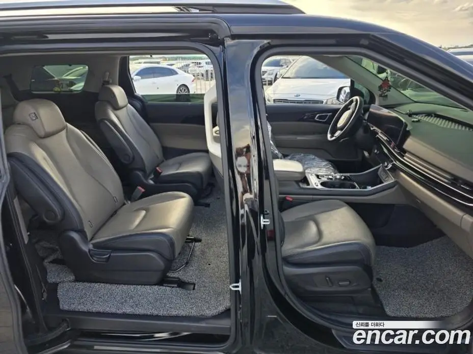 Kia Carnival 2024 2.2 автомат (гидро), фото 8 Kia Carnival 2024 2.2 автомат (гидро), фото 8