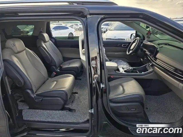 Kia Carnival 2024 2.2 автомат (гидро), миниатюра 8 Kia Carnival 2024 2.2 автомат (гидро), миниатюра 8
