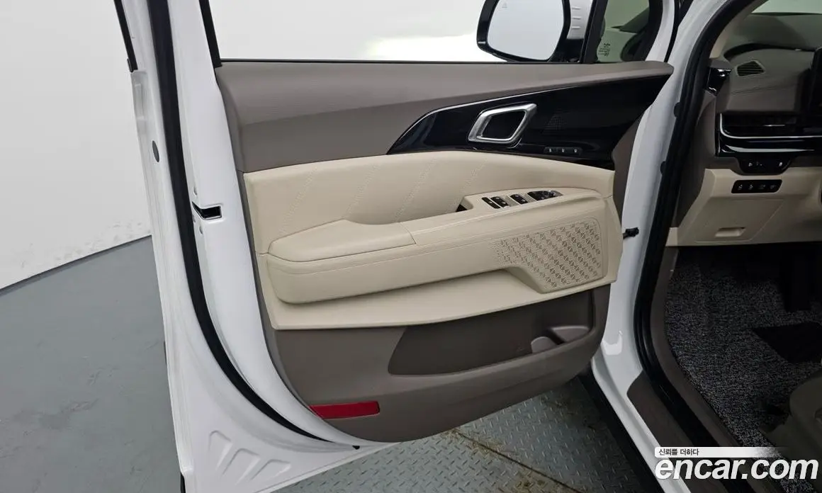 Kia Carnival 2024 2.2 автомат (гидро), фото 14 Kia Carnival 2024 2.2 автомат (гидро), фото 14