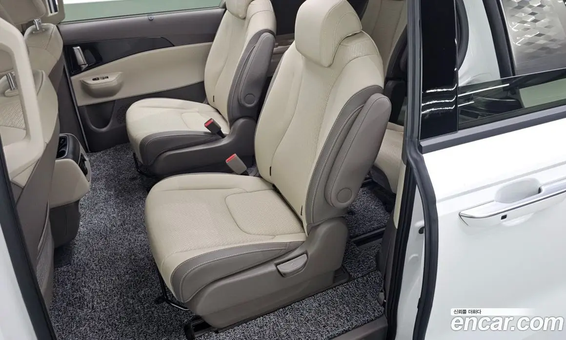 Kia Carnival 2024 2.2 автомат (гидро), фото 17 Kia Carnival 2024 2.2 автомат (гидро), фото 17