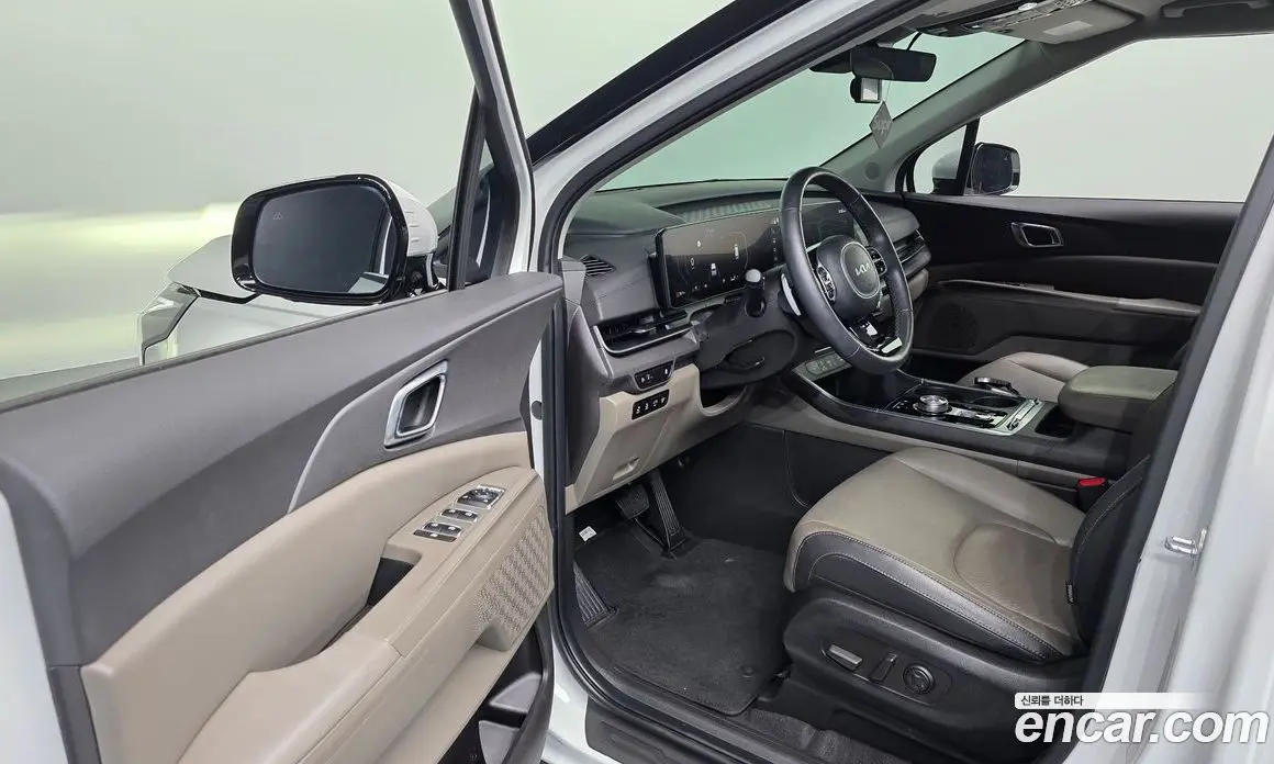 Kia Carnival 2024 3.5 автомат (гидро), фото 13 Kia Carnival 2024 3.5 автомат (гидро), фото 13