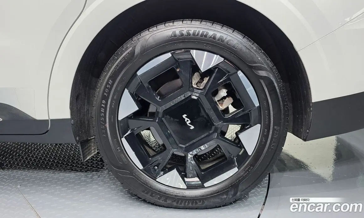 Kia Carnival 2024 3.5 автомат (гидро), фото 7 Kia Carnival 2024 3.5 автомат (гидро), фото 7