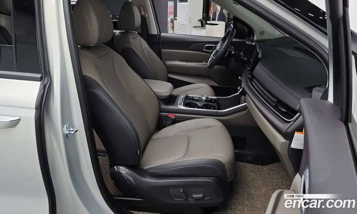 Kia Carnival 2026 1.6 автомат (гидро), фото 16 Kia Carnival 2026 1.6 автомат (гидро), фото 16