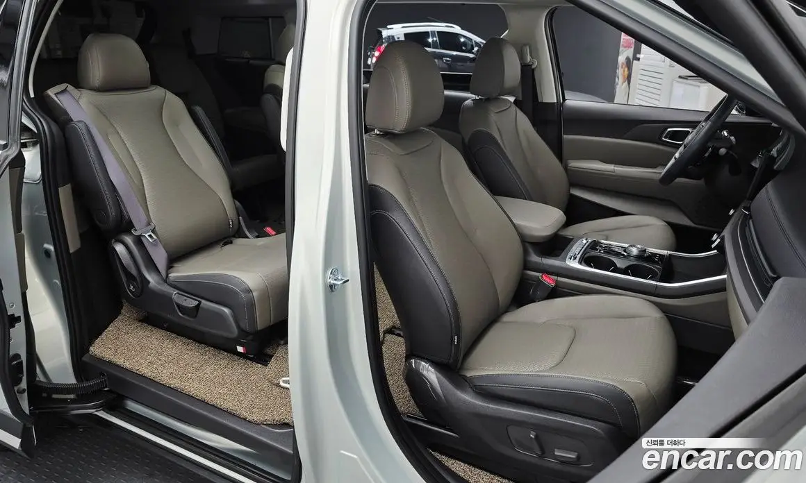 Kia Carnival 2026 1.6 автомат (гидро), фото 17 Kia Carnival 2026 1.6 автомат (гидро), фото 17