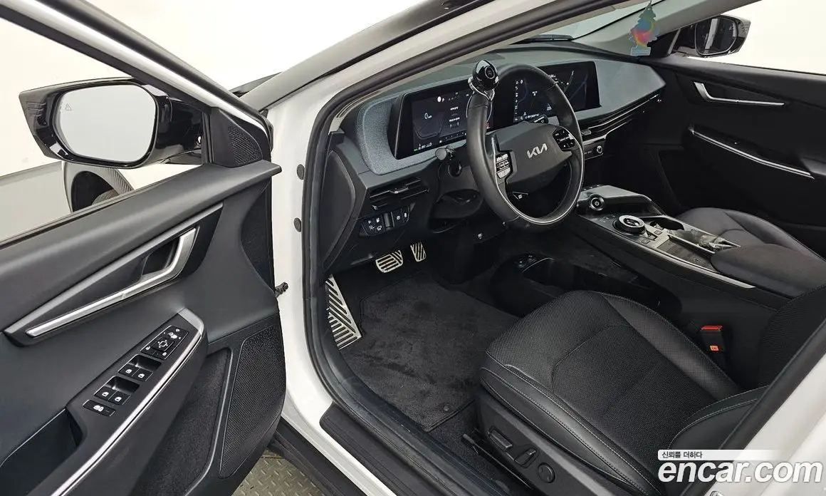 Kia EV6 2024 0.1 автомат (гидро), фото 12 Kia EV6 2024 0.1 автомат (гидро), фото 12