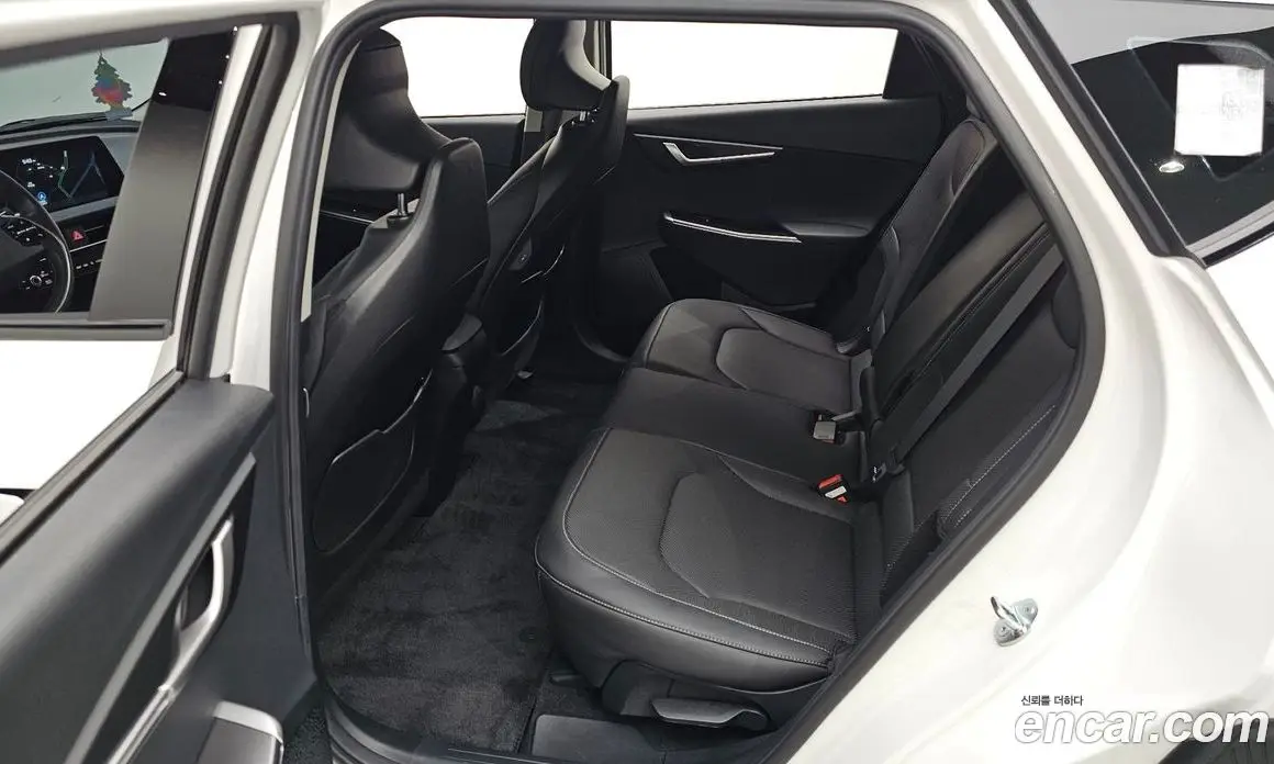 Kia EV6 2024 0.1 автомат (гидро), фото 16 Kia EV6 2024 0.1 автомат (гидро), фото 16