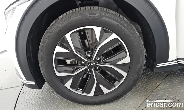 Kia EV6 2024 0.1 автомат (гидро), миниатюра 4 Kia EV6 2024 0.1 автомат (гидро), миниатюра 4