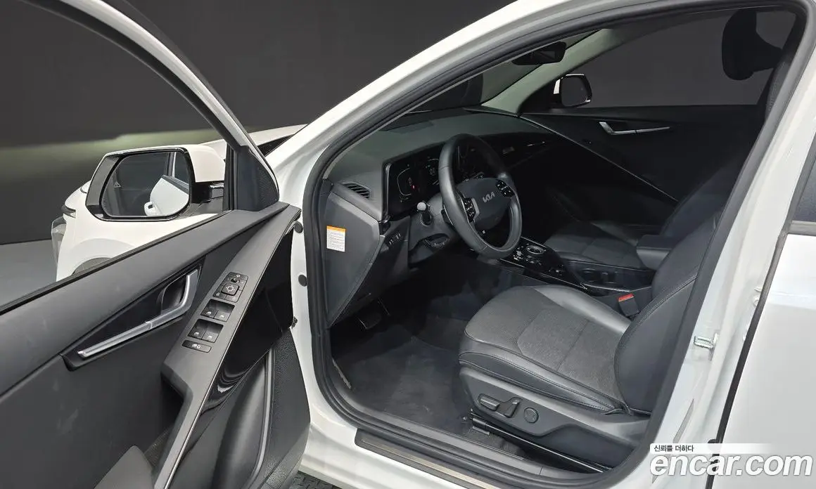 Kia Niro 2022 1.6 автомат (гидро), фото 13 Kia Niro 2022 1.6 автомат (гидро), фото 13