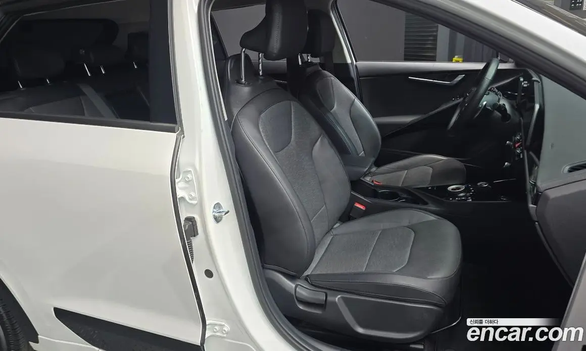 Kia Niro 2022 1.6 автомат (гидро), фото 17 Kia Niro 2022 1.6 автомат (гидро), фото 17