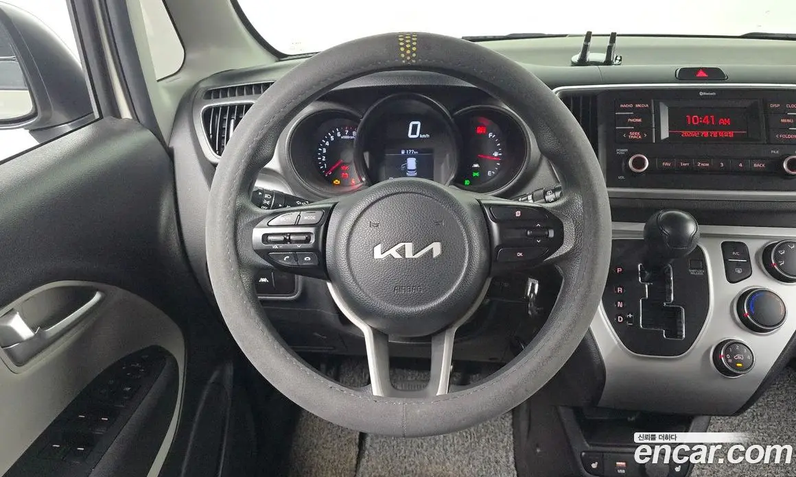 Kia Ray 2022 1.0 автомат (гидро), фото 18