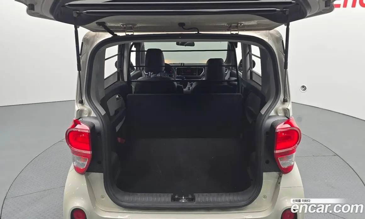 Kia Ray 2022 1.0 автомат (гидро), фото 25