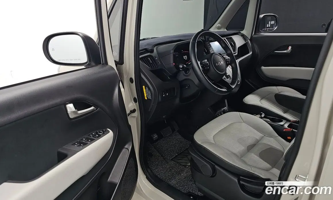 Kia Ray 2023 1.0 автомат (гидро), фото 16