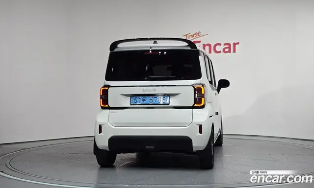 Kia Ray 2024 0.1 автомат (гидро), миниатюра 3