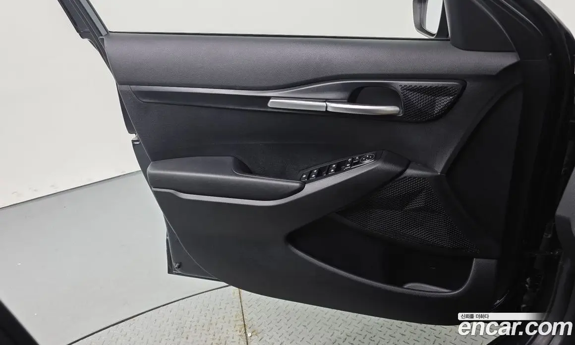 Kia Seltos 2024 1.6 автомат (гидро), фото 13 Kia Seltos 2024 1.6 автомат (гидро), фото 13