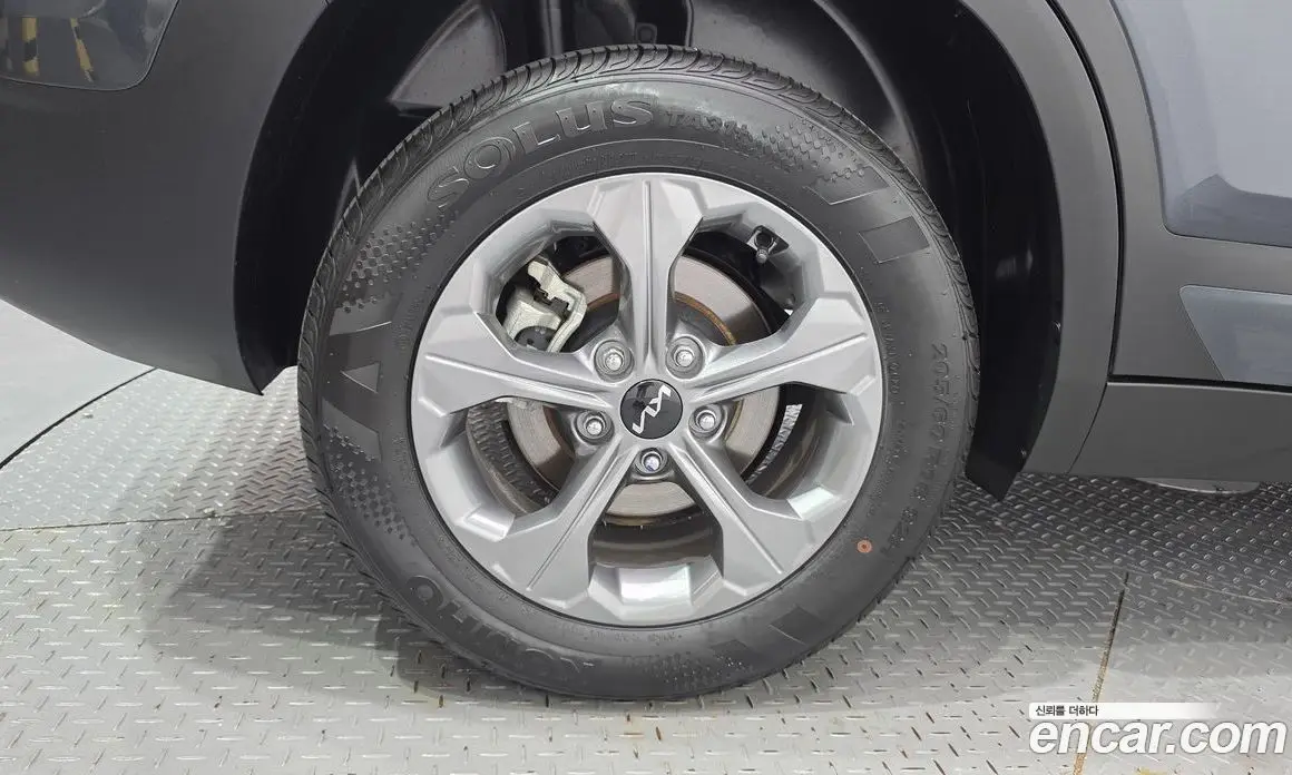 Kia Seltos 2024 1.6 автомат (гидро), фото 4 Kia Seltos 2024 1.6 автомат (гидро), фото 4