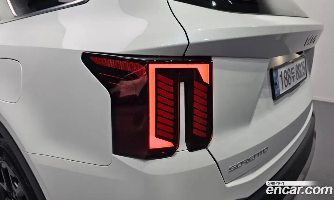 Kia Sorento 2024 1.6 автомат (гидро), фото 9 Kia Sorento 2024 1.6 автомат (гидро), фото 9