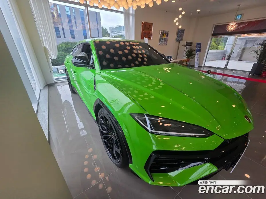 Lamborghini Urus 2026 4.0 автомат (гидро), фото 1 Lamborghini Urus 2026 4.0 автомат (гидро), фото 1