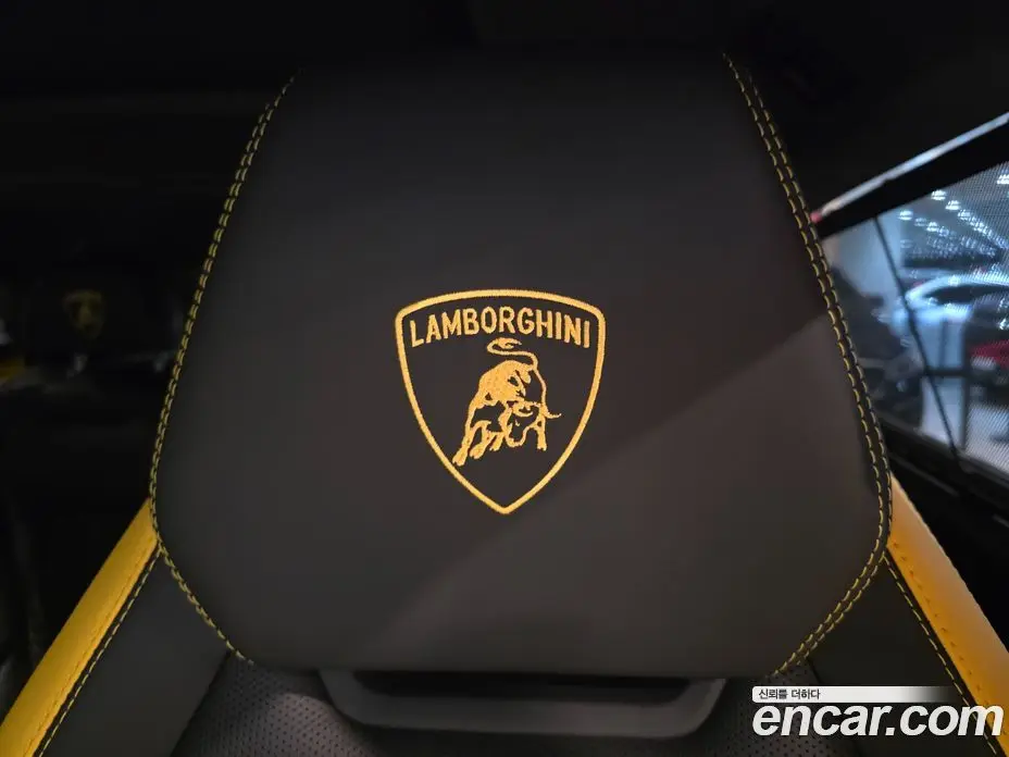 Lamborghini Urus 2026 4.0 автомат (гидро), фото 15 Lamborghini Urus 2026 4.0 автомат (гидро), фото 15