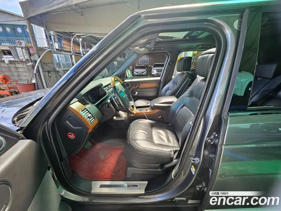 Land Rover Range Rover 2018 4.4 автомат (гидро), фото 12 Land Rover Range Rover 2018 4.4 автомат (гидро), фото 12