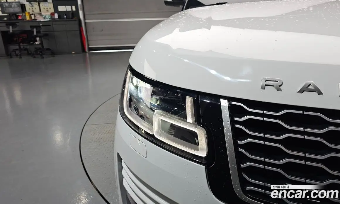Land Rover Range Rover 2021 3.0 автомат (гидро), фото 7 Land Rover Range Rover 2021 3.0 автомат (гидро), фото 7