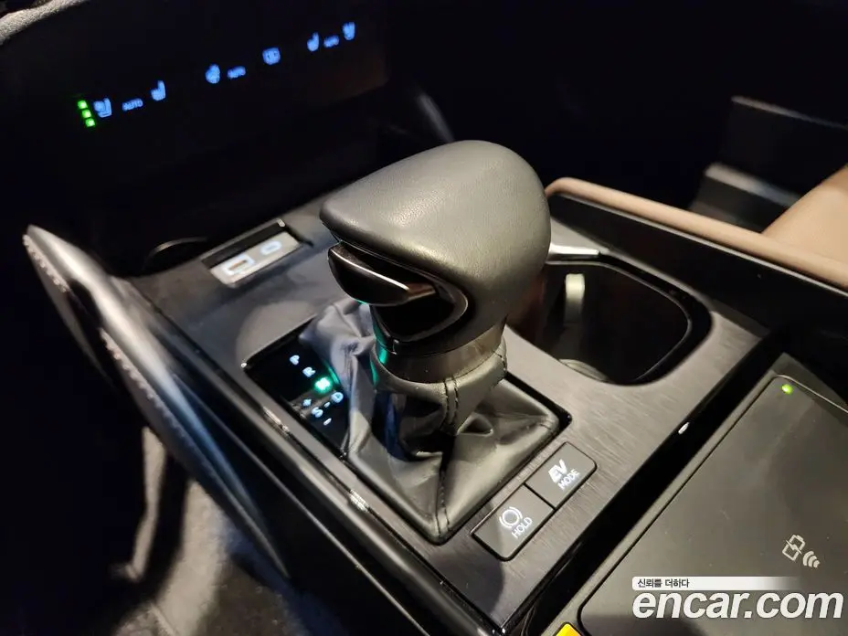Lexus ES 2023 2.5 автомат (гидро), фото 8 Lexus ES 2023 2.5 автомат (гидро), фото 8