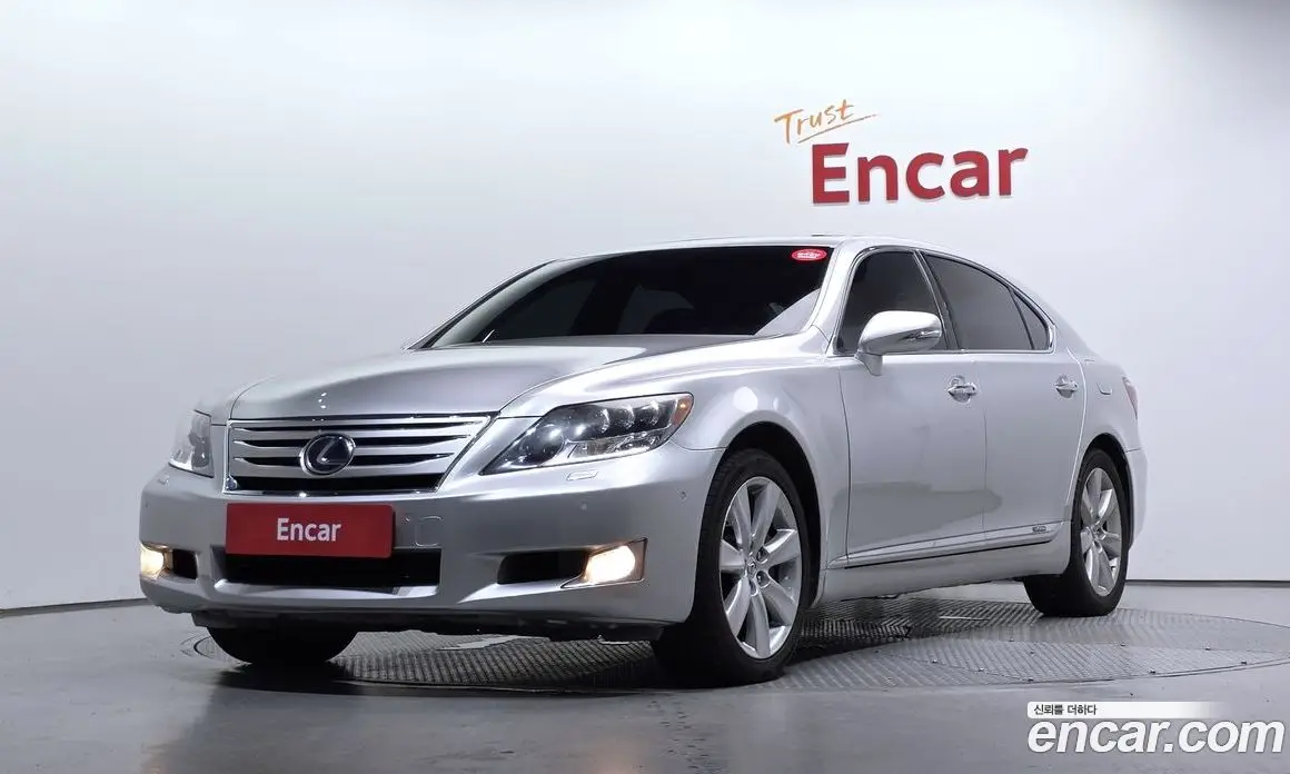 Lexus LS 2011 5.0 автомат (гидро), фото 1 Lexus LS 2011 5.0 автомат (гидро), фото 1