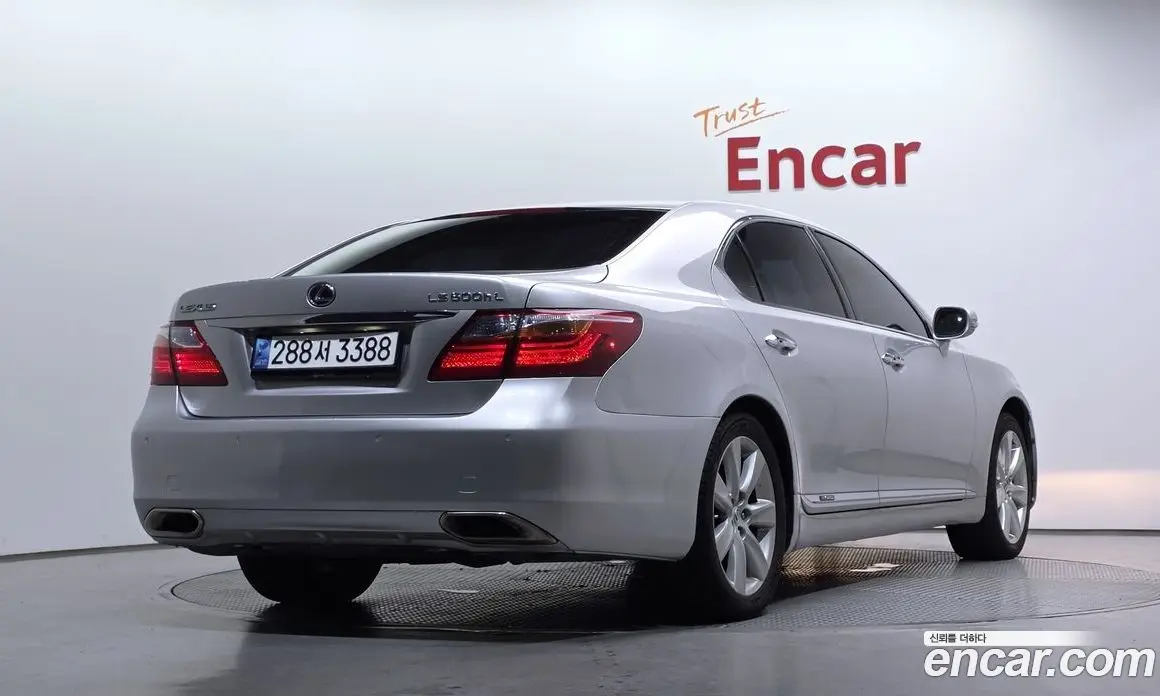 Lexus LS 2011 5.0 автомат (гидро), фото 2 Lexus LS 2011 5.0 автомат (гидро), фото 2
