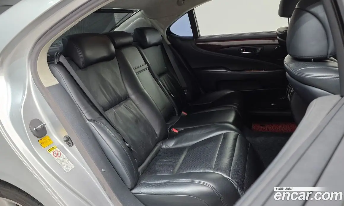 Lexus LS 2011 5.0 автомат (гидро), фото 12 Lexus LS 2011 5.0 автомат (гидро), фото 12