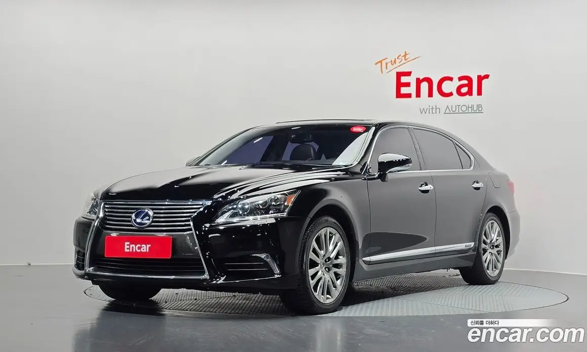 Lexus LS 2013 5.0 автомат (гидро), фото 1 Lexus LS 2013 5.0 автомат (гидро), фото 1