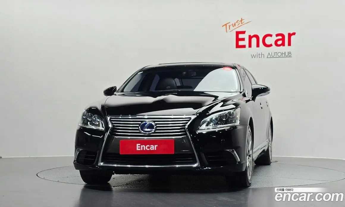 Lexus LS 2013 5.0 автомат (гидро), фото 3 Lexus LS 2013 5.0 автомат (гидро), фото 3