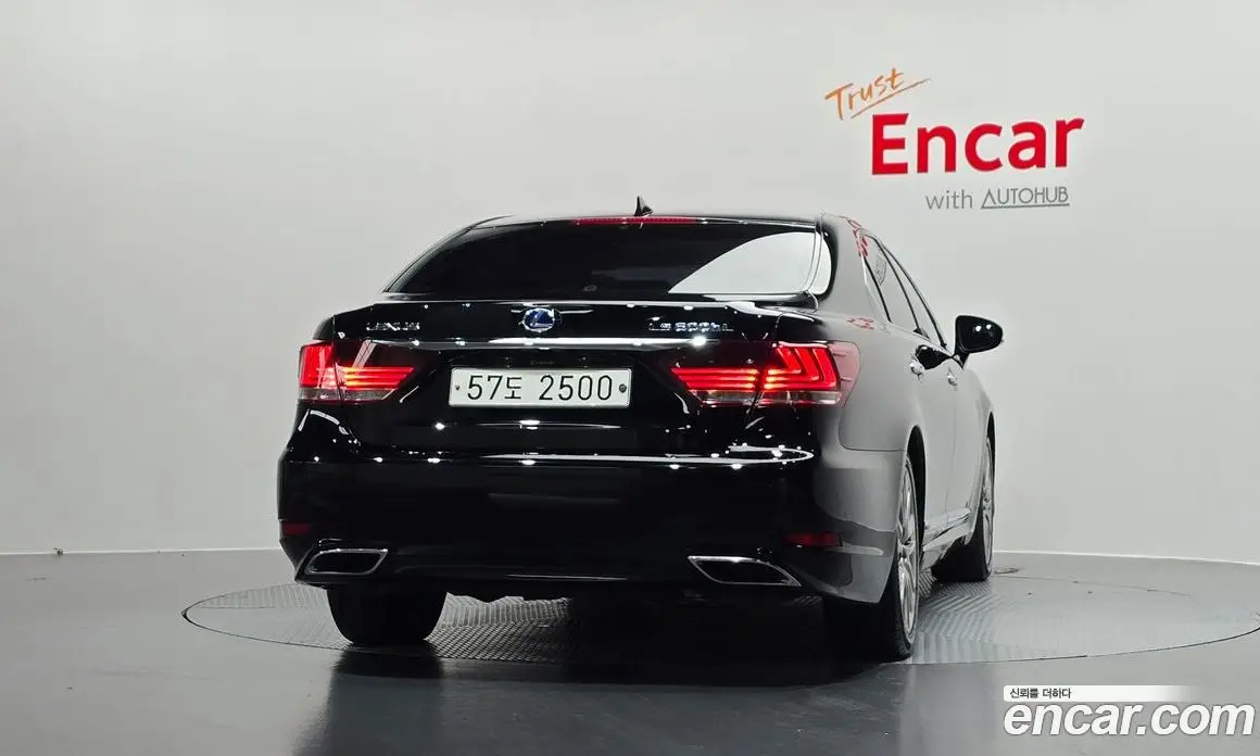 Lexus LS 2013 5.0 автомат (гидро), фото 4 Lexus LS 2013 5.0 автомат (гидро), фото 4