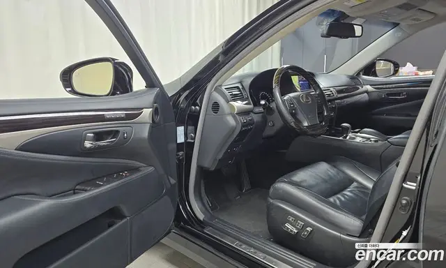 Lexus LS 2013 5.0 автомат (гидро), миниатюра 10 Lexus LS 2013 5.0 автомат (гидро), миниатюра 10