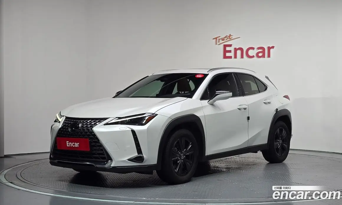 Lexus UX 2024 2.0 автомат (гидро), фото 1 Lexus UX 2024 2.0 автомат (гидро), фото 1