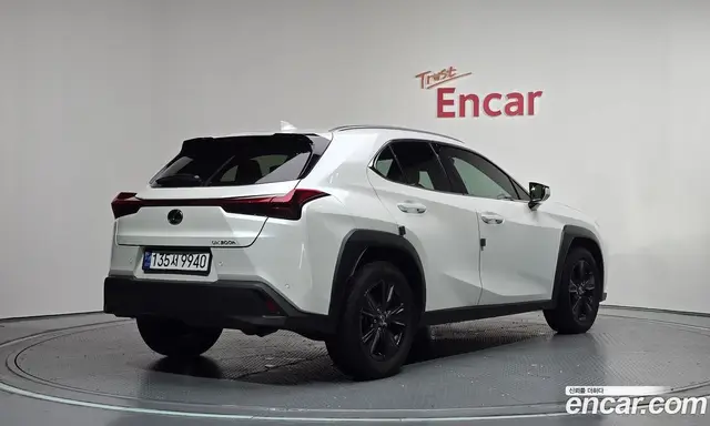 Lexus UX 2024 2.0 автомат (гидро), миниатюра 2 Lexus UX 2024 2.0 автомат (гидро), миниатюра 2