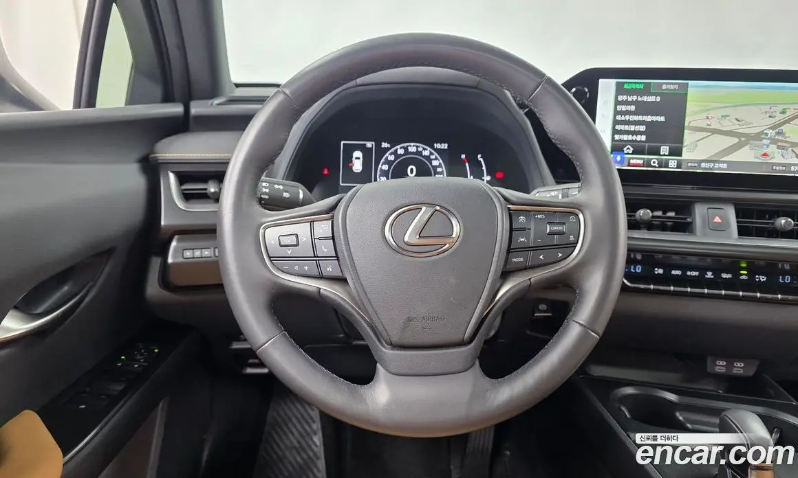 Lexus UX 2024 2.0 автомат (гидро), фото 18 Lexus UX 2024 2.0 автомат (гидро), фото 18