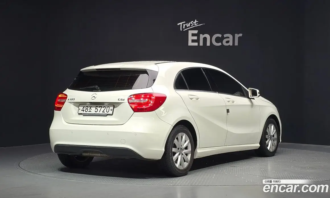 Mercedes-Benz A-Class 2015 1.5 автомат (гидро), фото 2 Mercedes-Benz A-Class 2015 1.5 автомат (гидро), фото 2