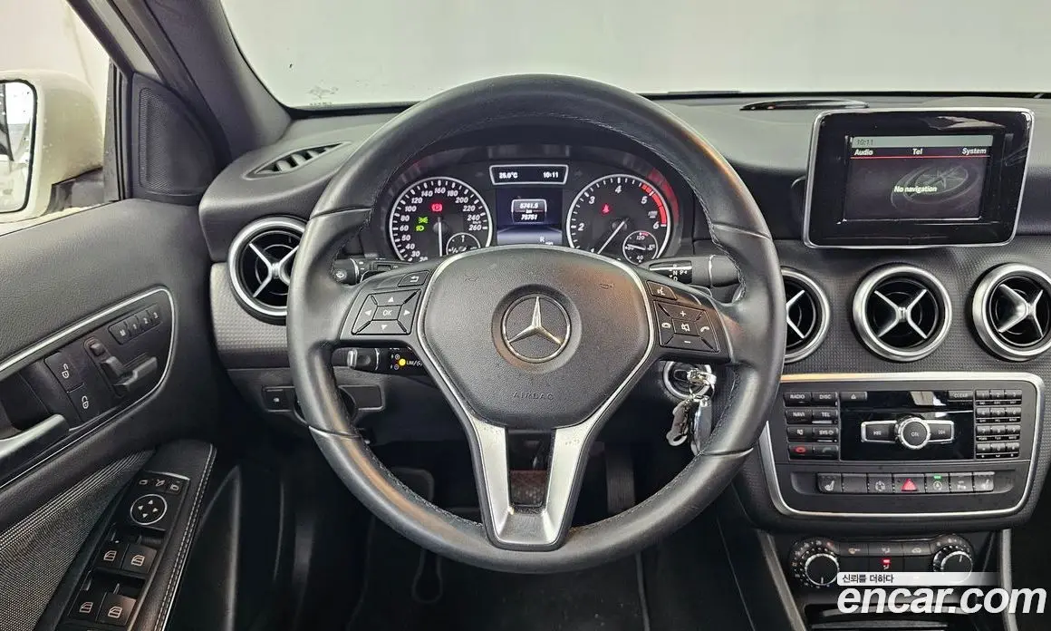 Mercedes-Benz A-Class 2015 1.5 автомат (гидро), фото 13 Mercedes-Benz A-Class 2015 1.5 автомат (гидро), фото 13