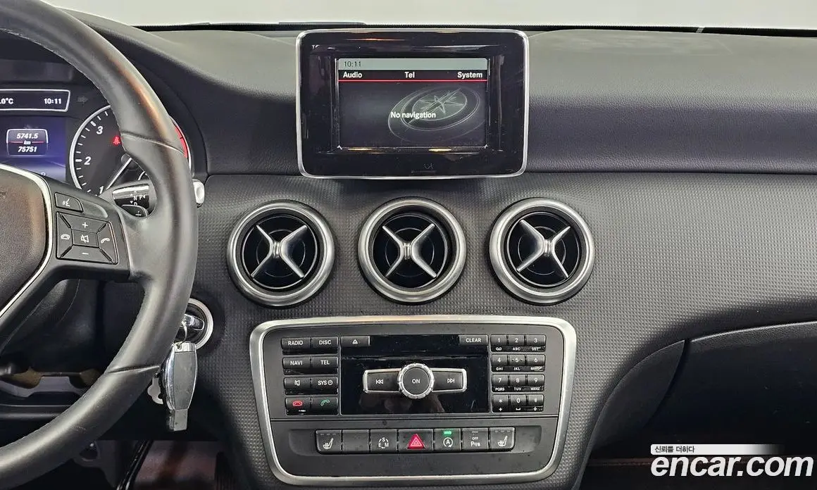 Mercedes-Benz A-Class 2015 1.5 автомат (гидро), фото 14 Mercedes-Benz A-Class 2015 1.5 автомат (гидро), фото 14